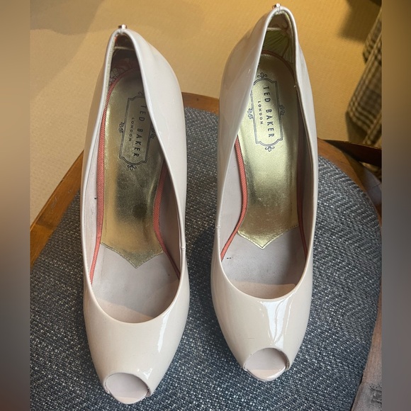 Light petal pink open toe Ted Baker Platform heels - Picture 2 of 5